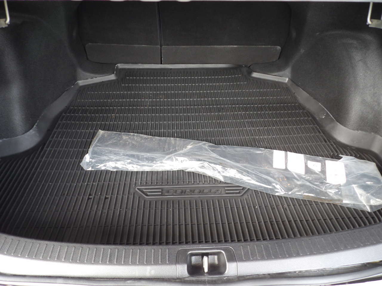 Toyota Corolla LE CVT (Natl) 2024