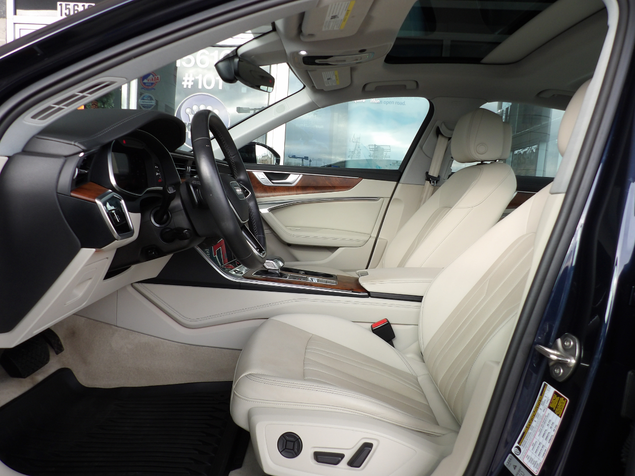 Audi A6 Sedan Premium Plus 55 TFSI quattro 2023