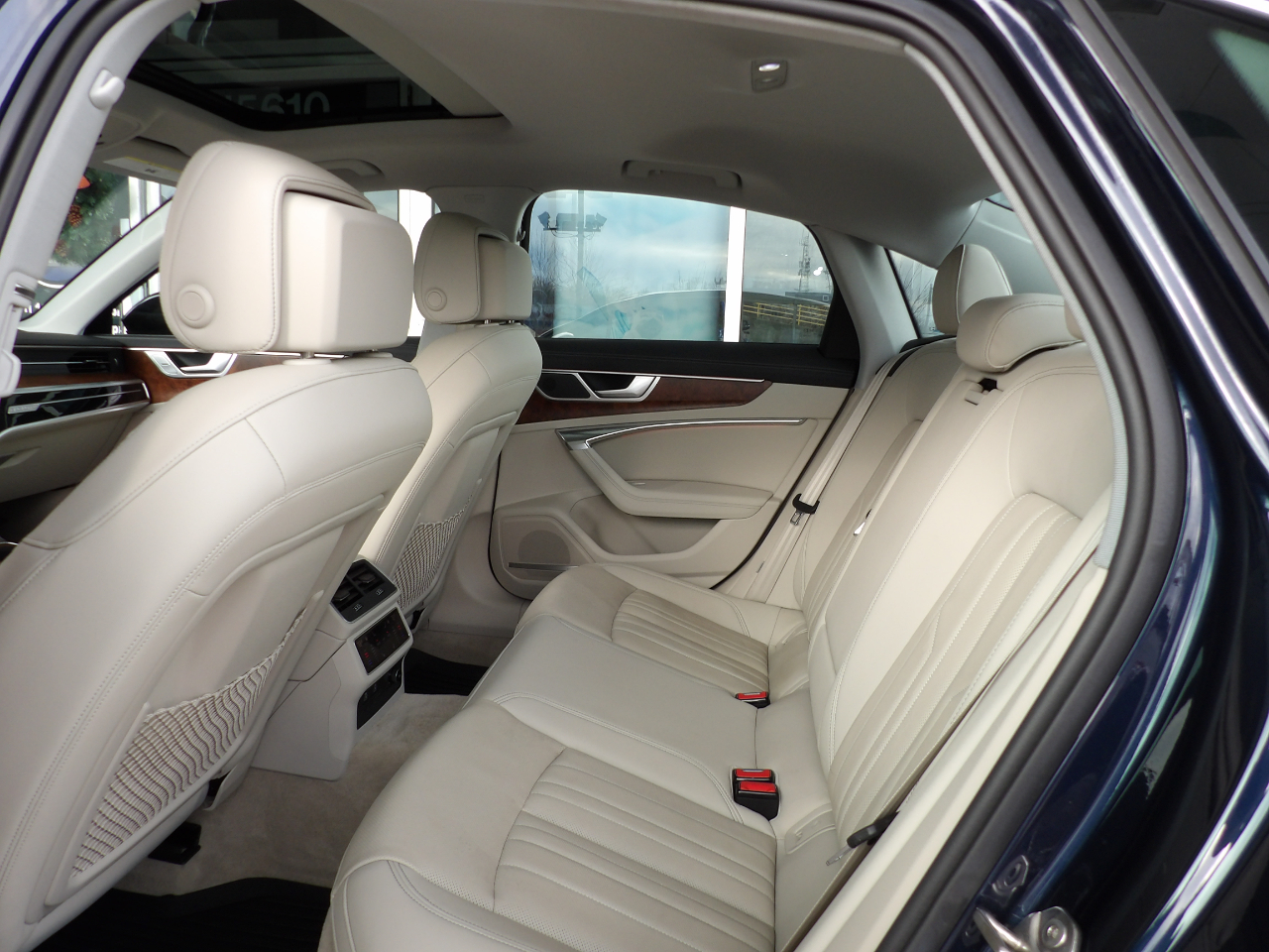 Audi A6 Sedan Premium Plus 55 TFSI quattro 2023