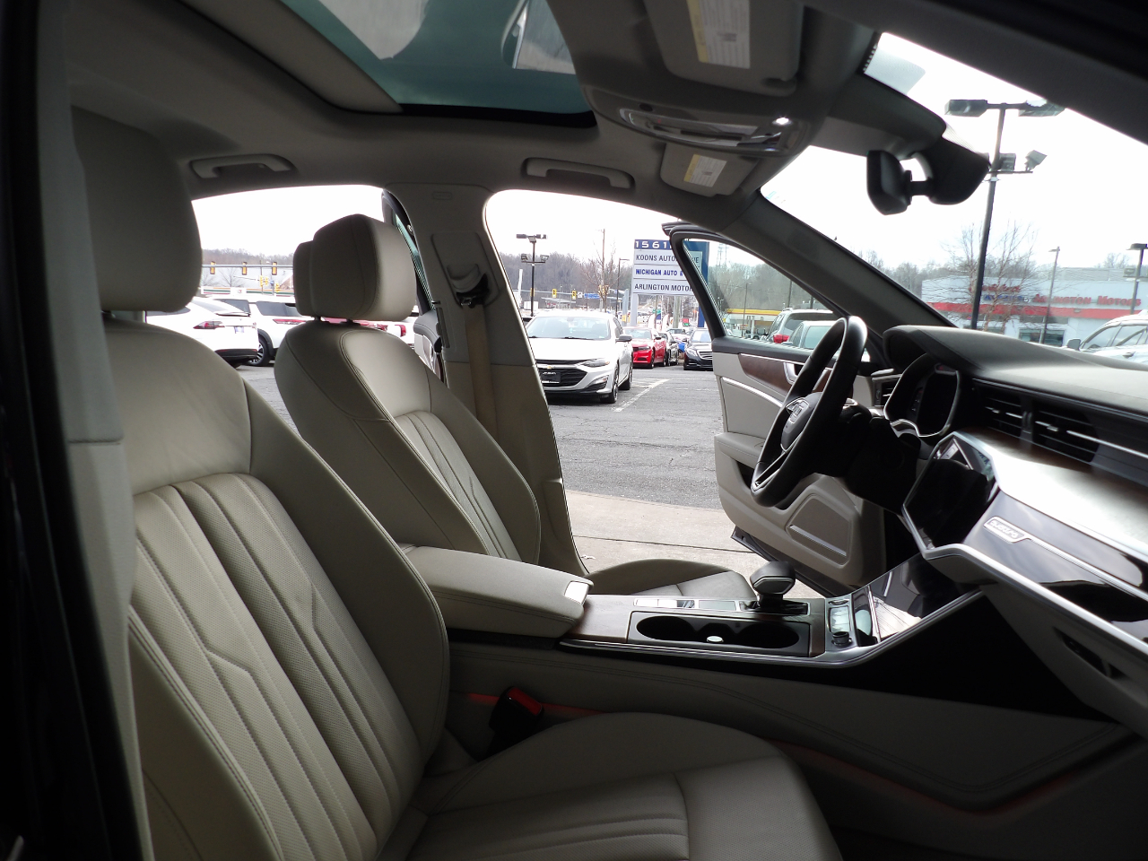 Audi A6 Sedan Premium Plus 55 TFSI quattro 2023