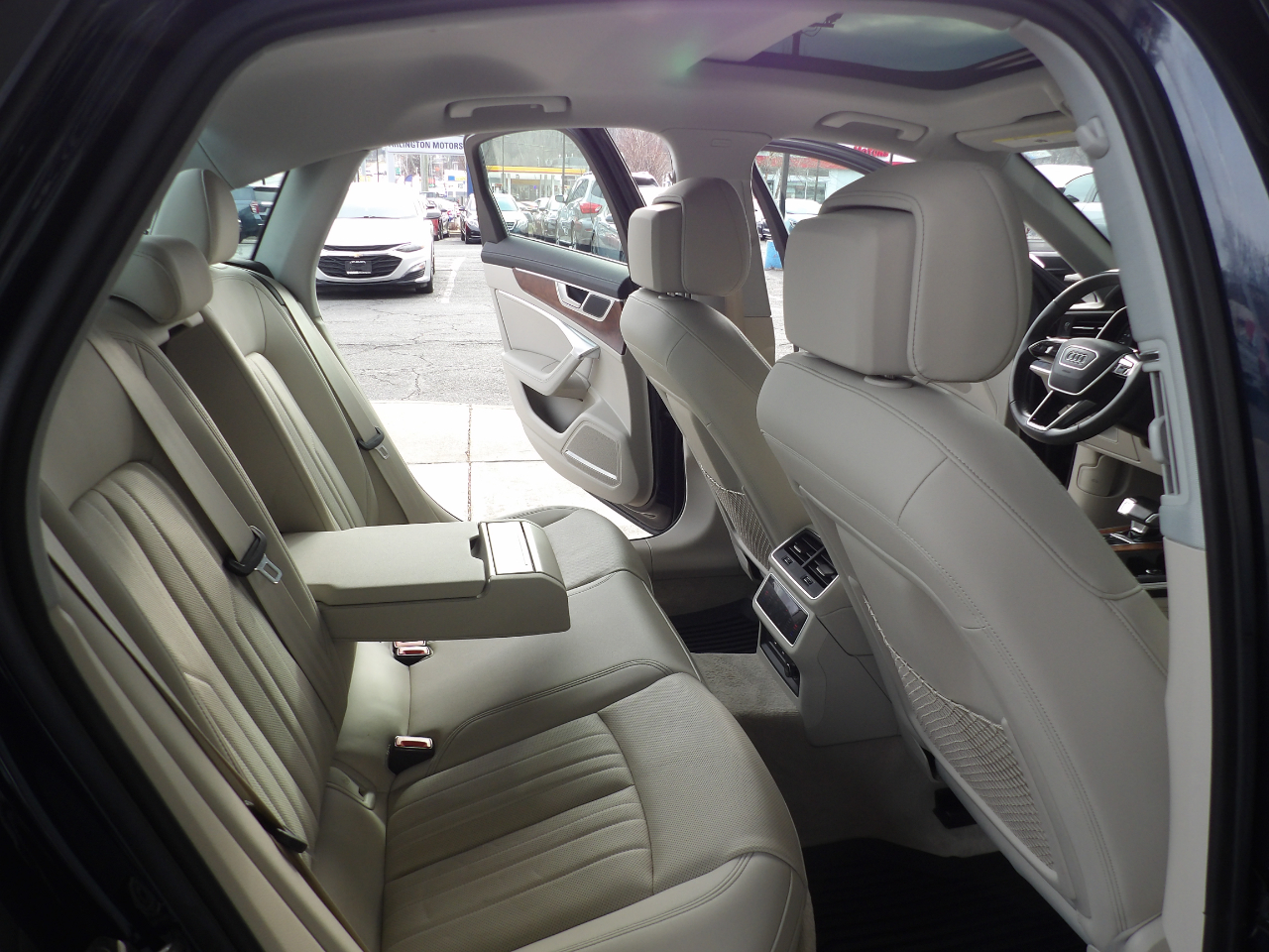 Audi A6 Sedan Premium Plus 55 TFSI quattro 2023