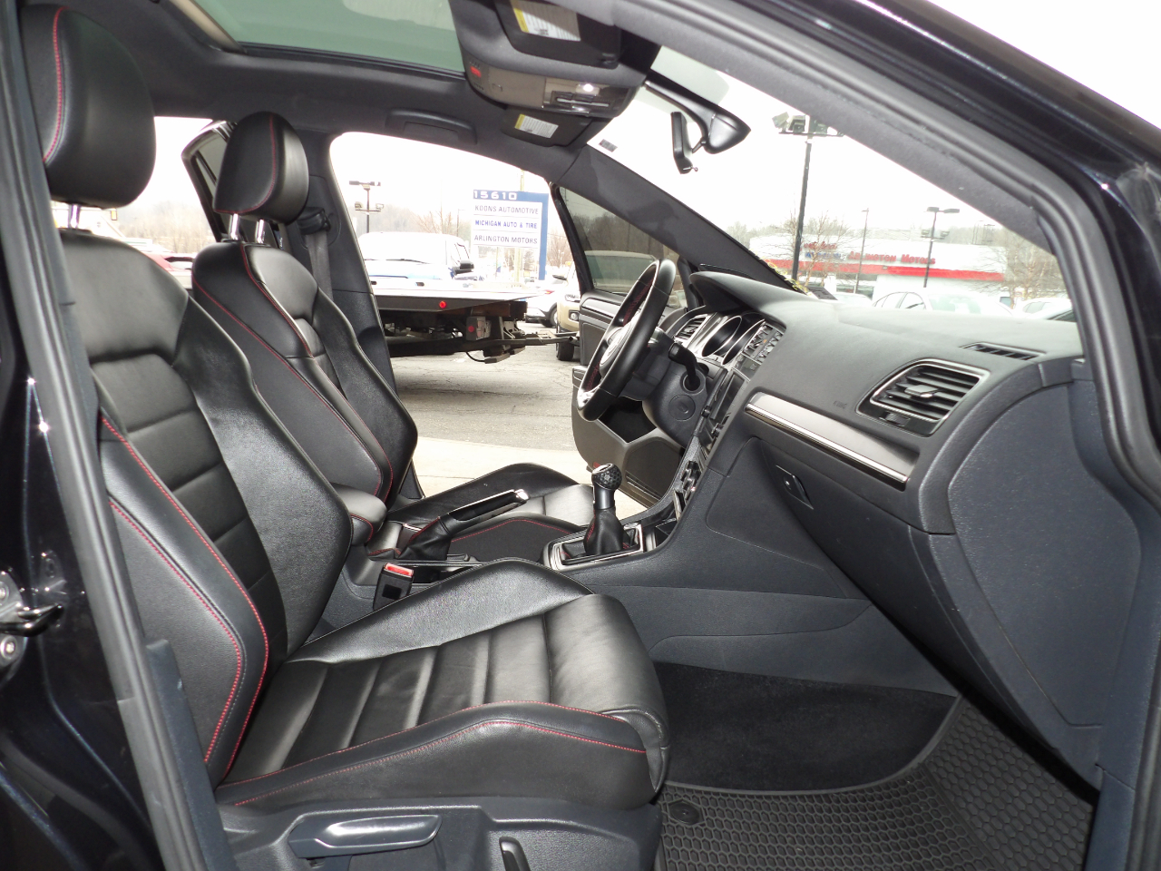 Volkswagen Golf GTI 4dr HB Man S w/Performance Pkg 2016