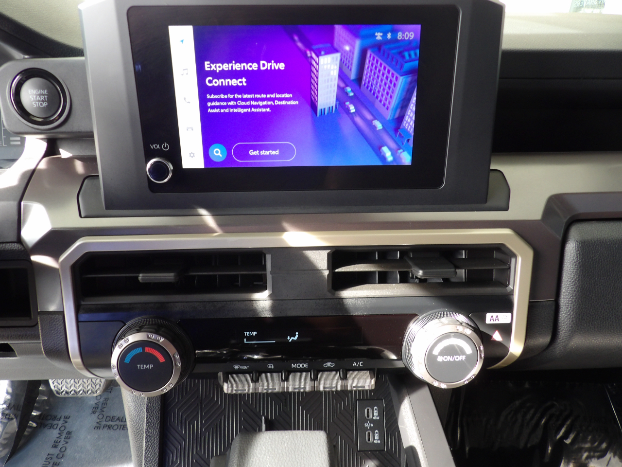 Toyota Tacoma 4WD SR5 Double Cab 5' Bed AT (Natl) 2025