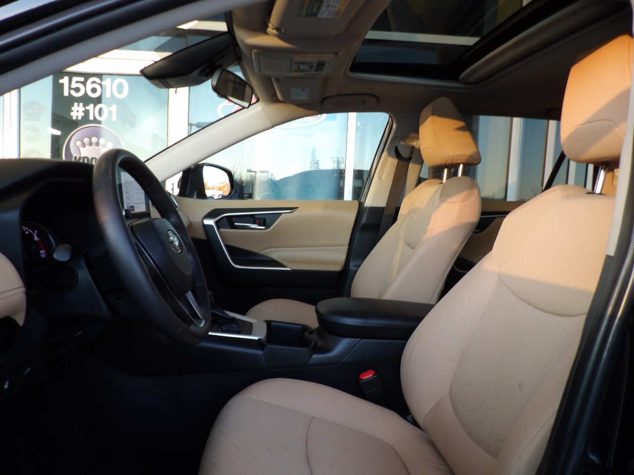 Toyota RAV4 XLE AWD (Natl) 2024