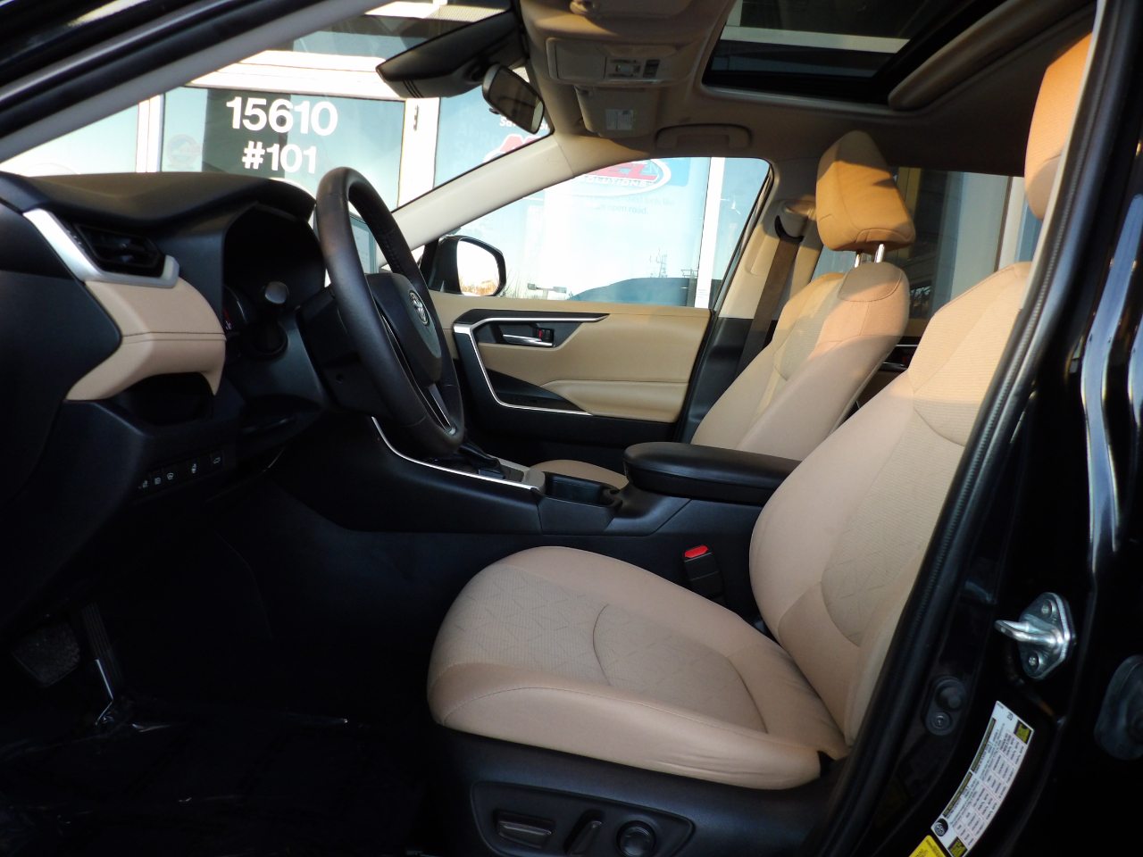 Toyota RAV4 XLE AWD (Natl) 2024