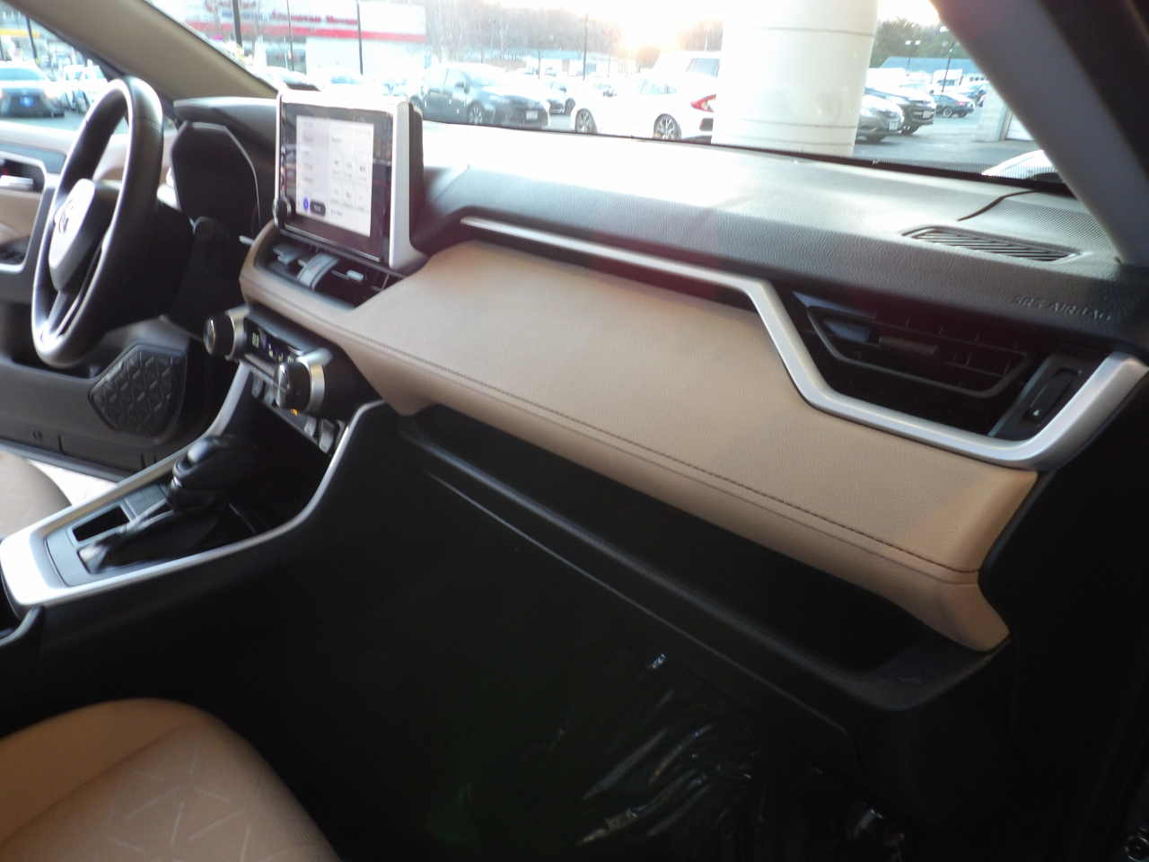 Toyota RAV4 XLE AWD (Natl) 2024