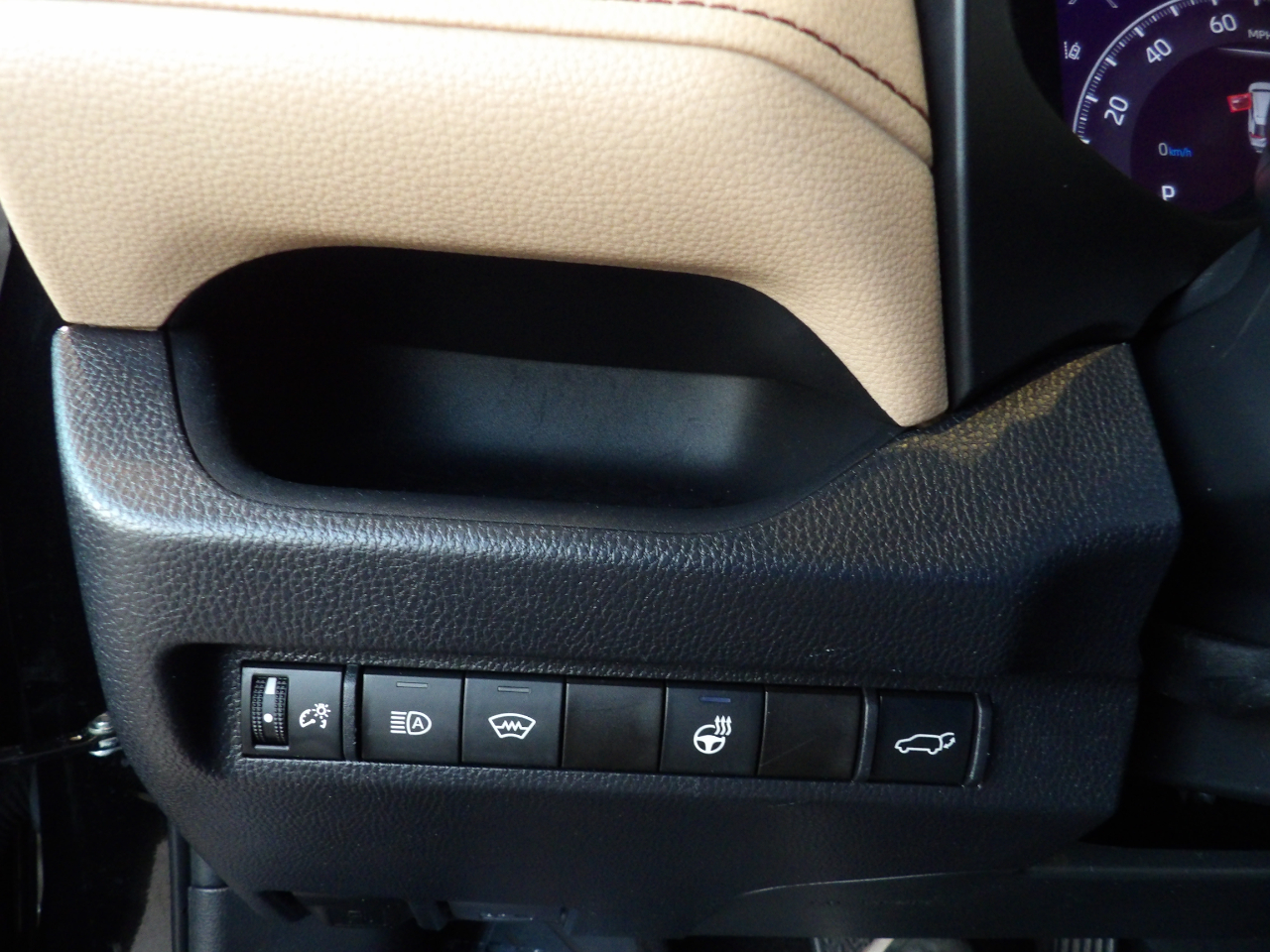 Toyota RAV4 XLE AWD (Natl) 2024