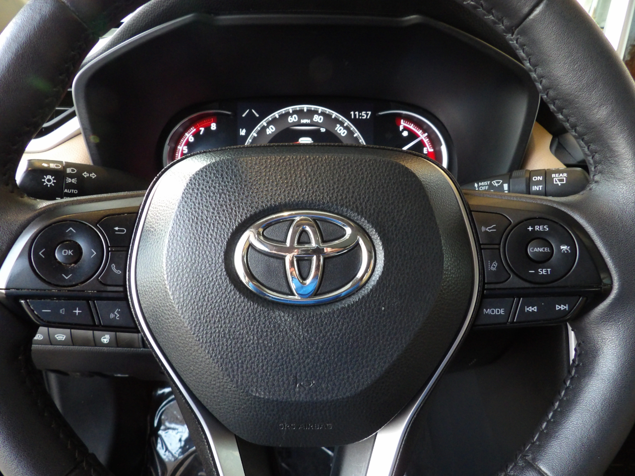 Toyota RAV4 XLE AWD (Natl) 2024