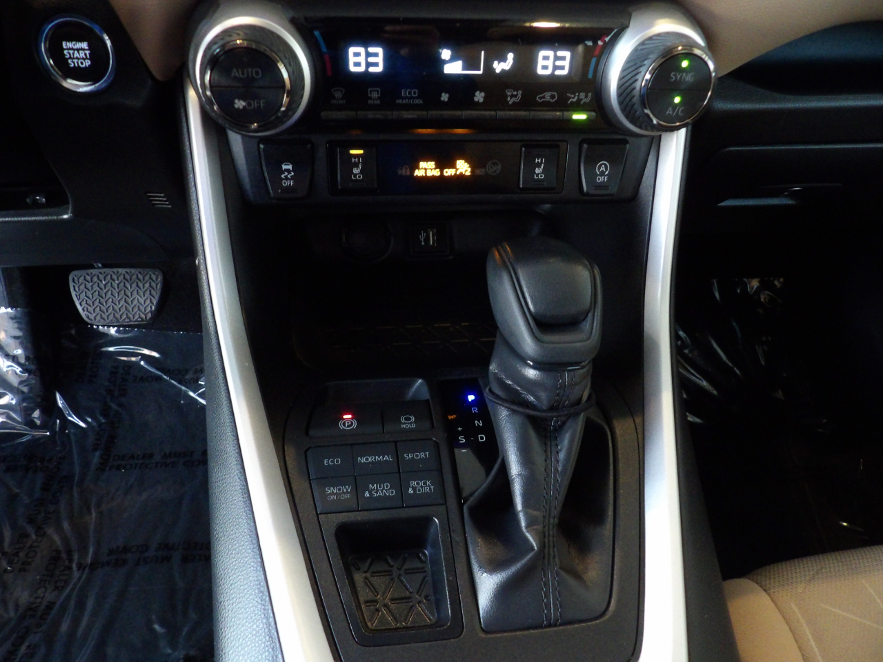 Toyota RAV4 XLE AWD (Natl) 2024