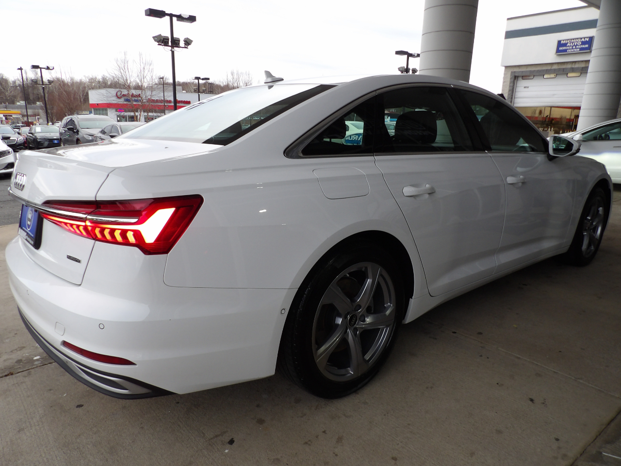 Audi A6 Sedan Premium Plus 45 TFSI quattro 2024