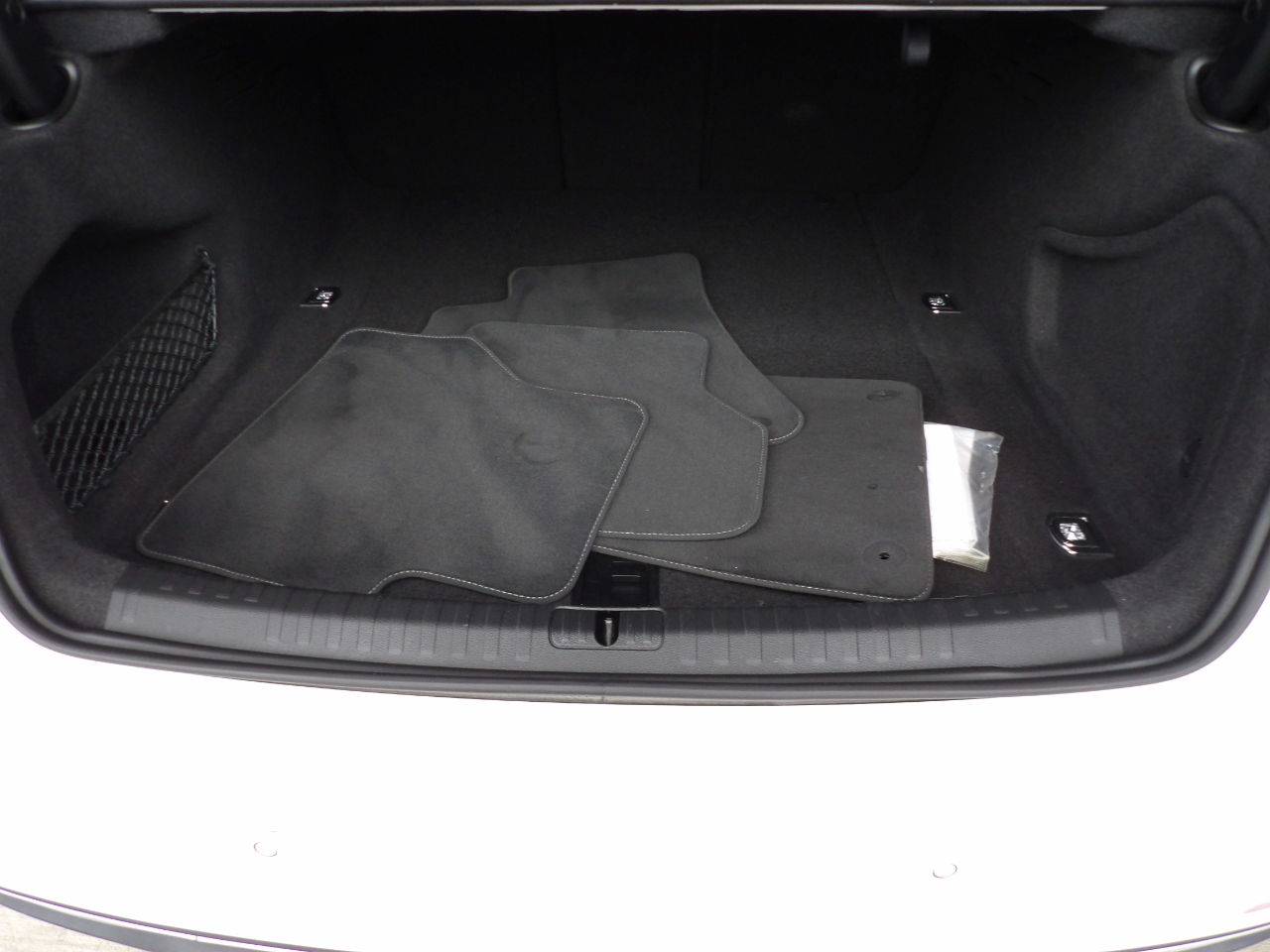 Audi A6 Sedan Premium Plus 45 TFSI quattro 2024