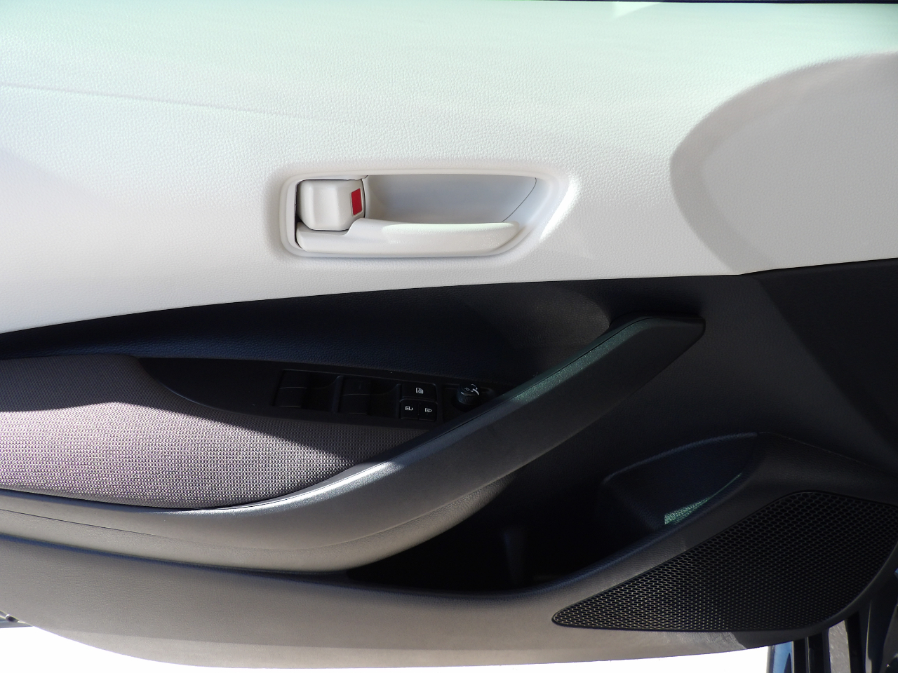 Toyota Corolla LE CVT (Natl) 2025