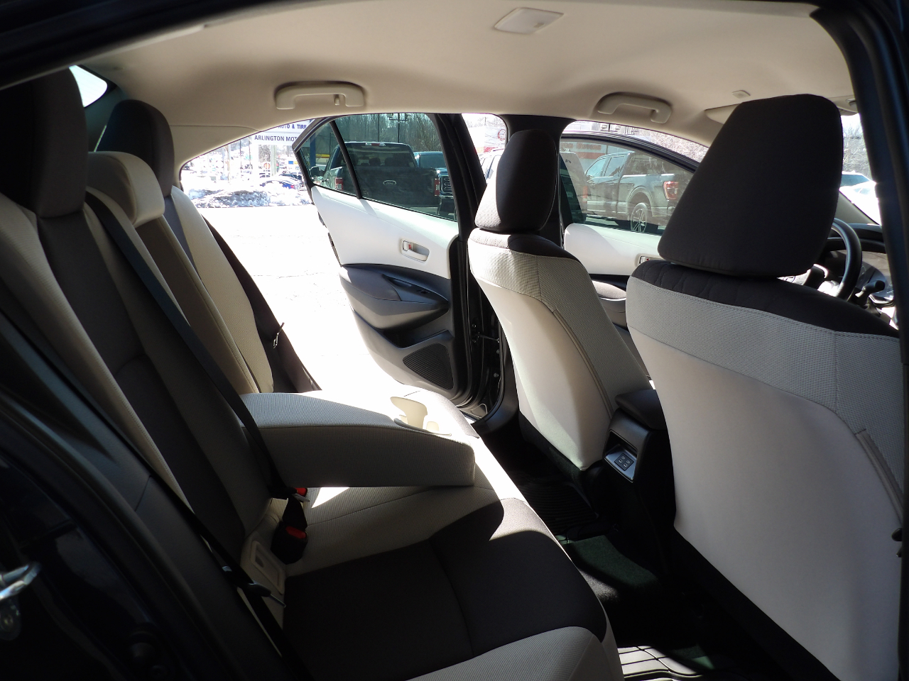 Toyota Corolla LE CVT (Natl) 2025