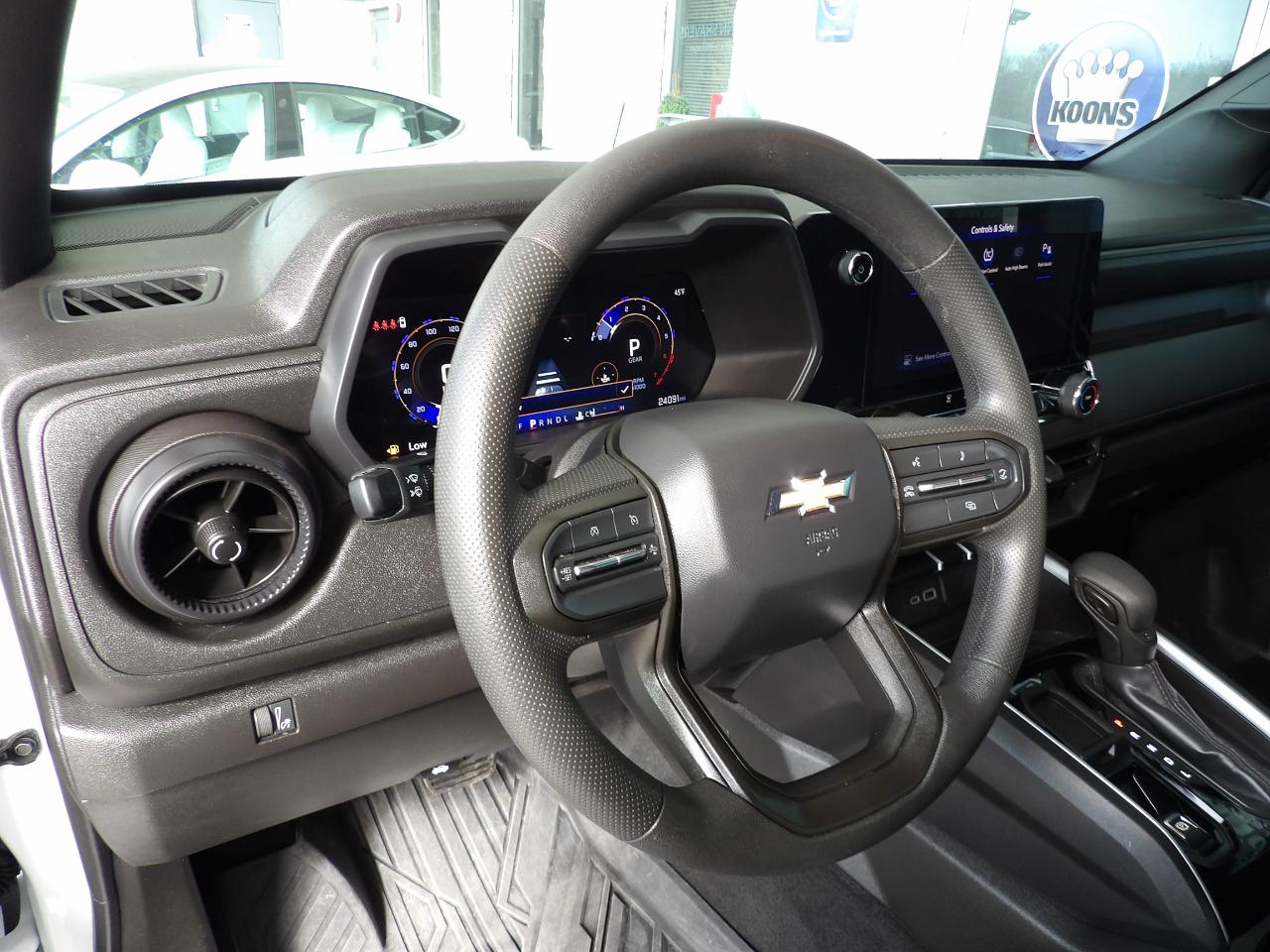 Chevrolet Colorado 2WD Crew Cab WT 2025