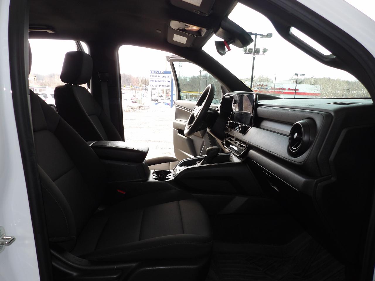 Chevrolet Colorado 2WD Crew Cab WT 2025