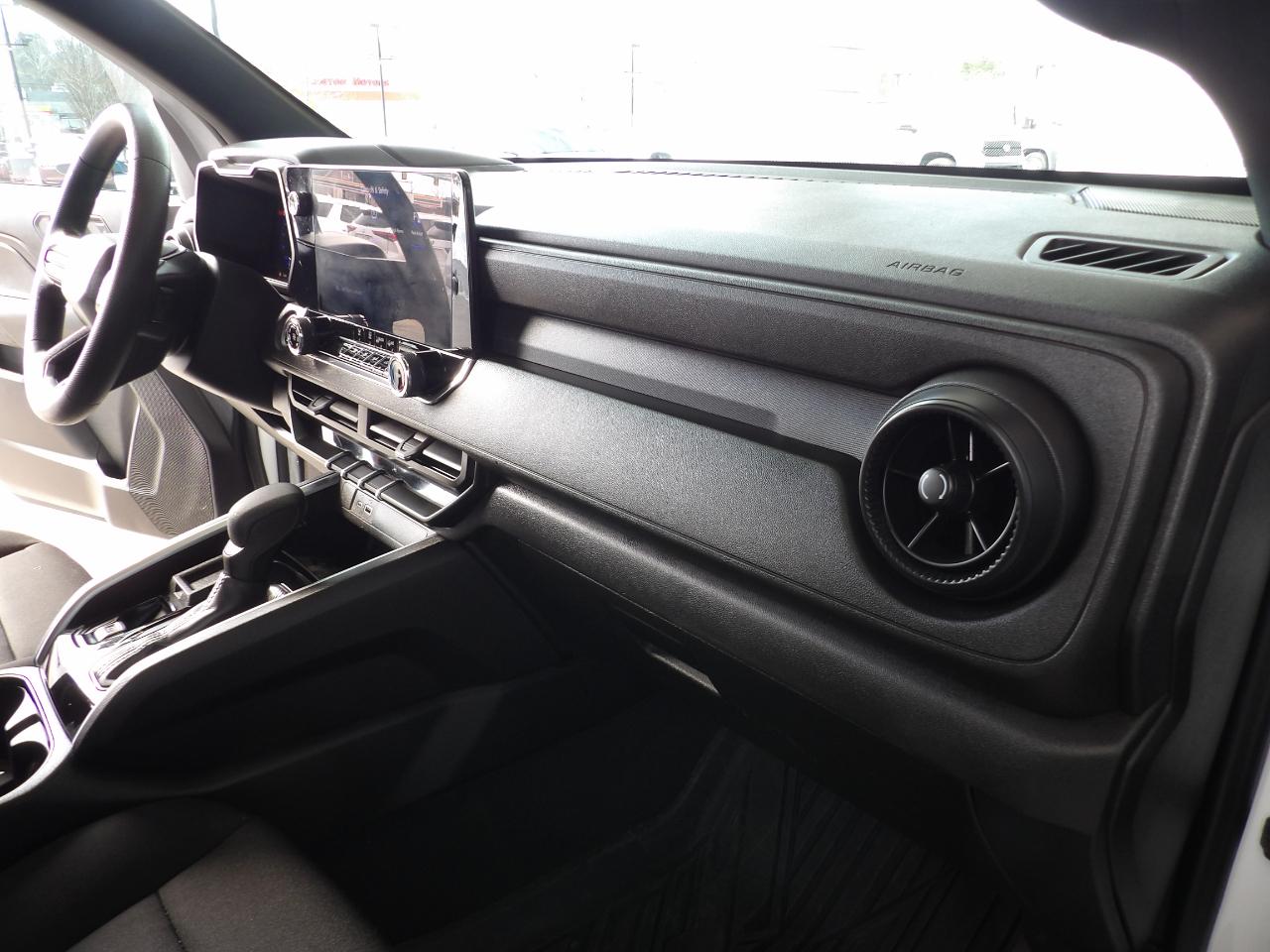 Chevrolet Colorado 2WD Crew Cab WT 2025