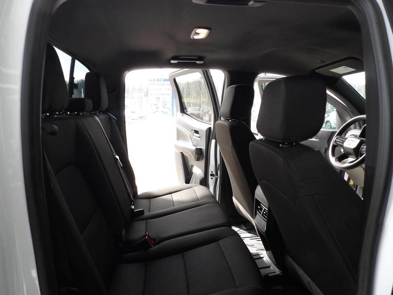 Chevrolet Colorado 2WD Crew Cab WT 2025