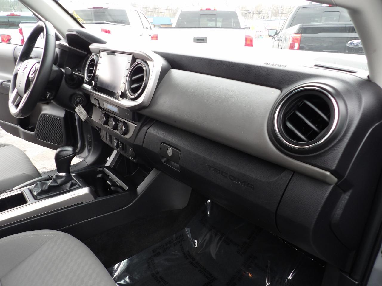 Toyota Tacoma 2WD SR5 Double Cab 5' Bed V6 AT (Natl) 2022