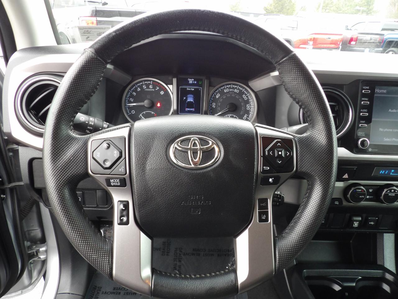 Toyota Tacoma 2WD SR5 Double Cab 5' Bed V6 AT (Natl) 2022