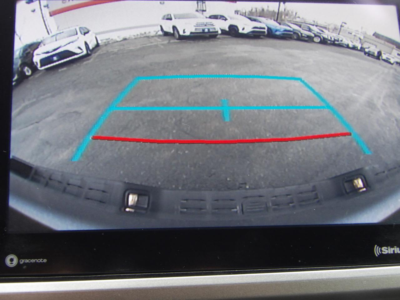 Toyota Tacoma 2WD SR5 Double Cab 5' Bed V6 AT (Natl) 2022