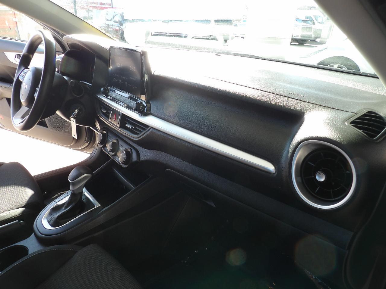 Kia Forte LXS IVT 2024