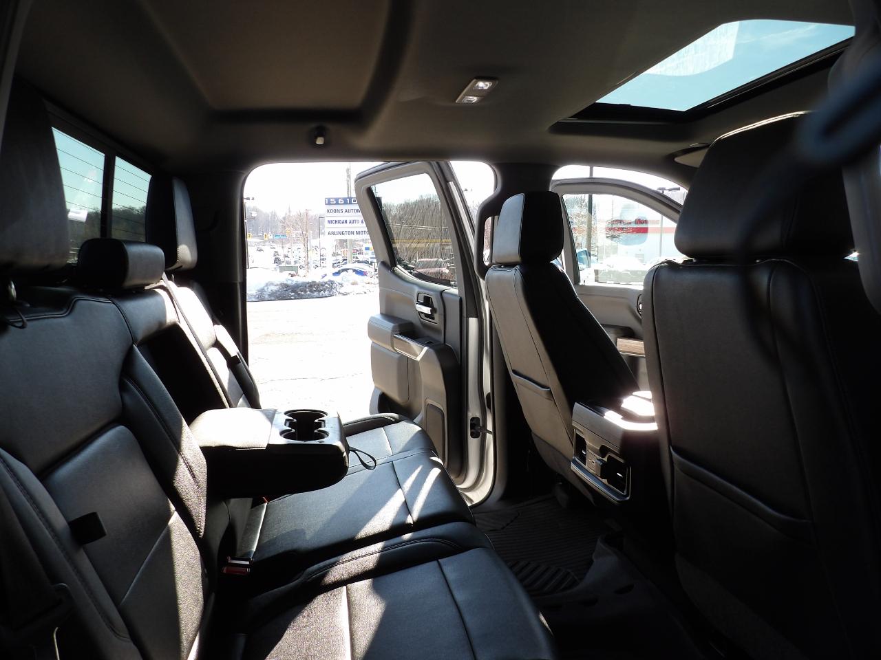 Chevrolet Silverado 1500 LTD 4WD Crew Cab 157" LT Trail Boss 2022