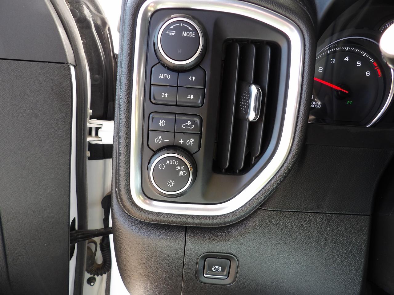 Chevrolet Silverado 1500 LTD 4WD Crew Cab 157" LT Trail Boss 2022