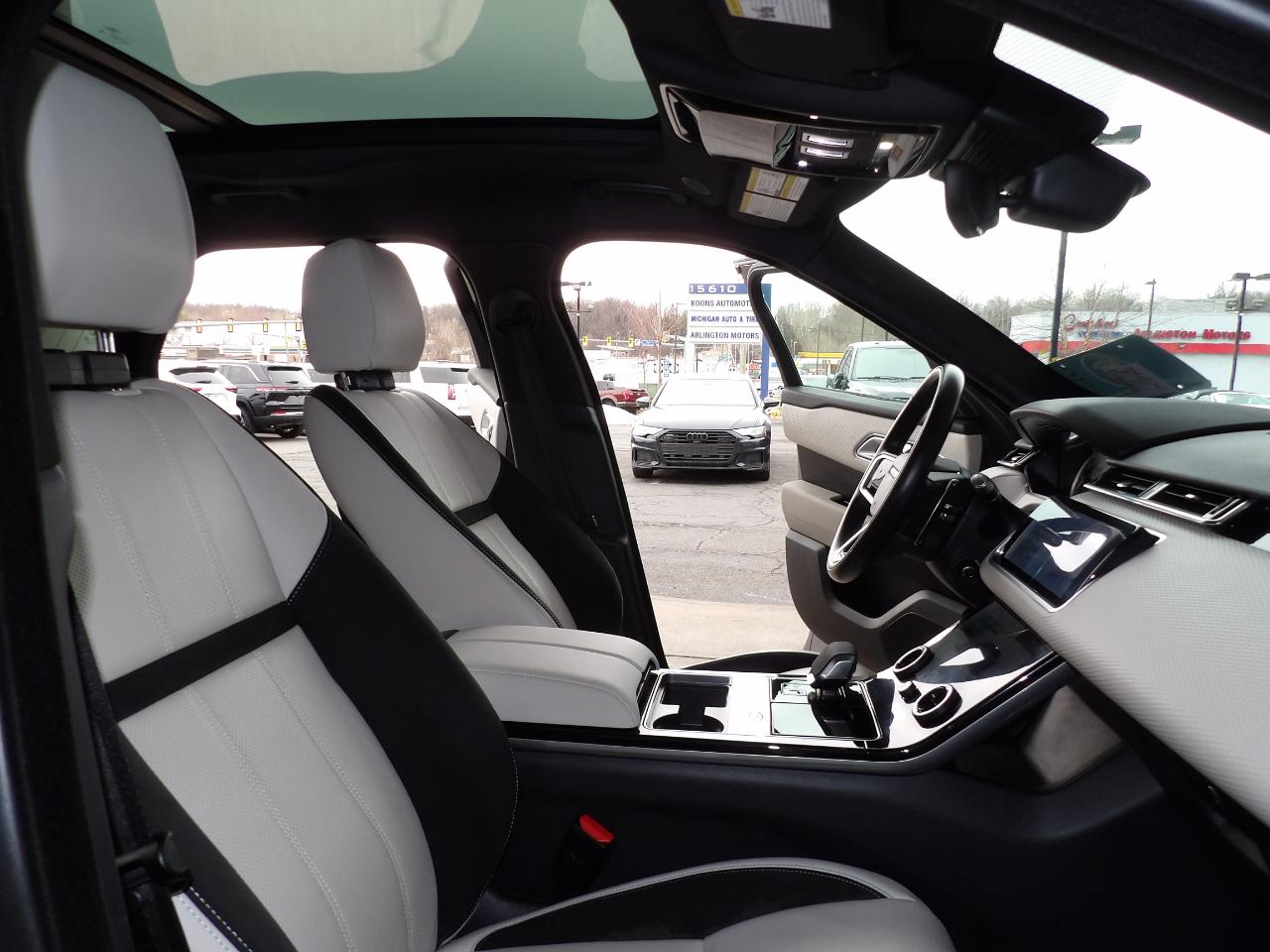 Land Rover Range Rover Velar P250 R-Dynamic S 2022