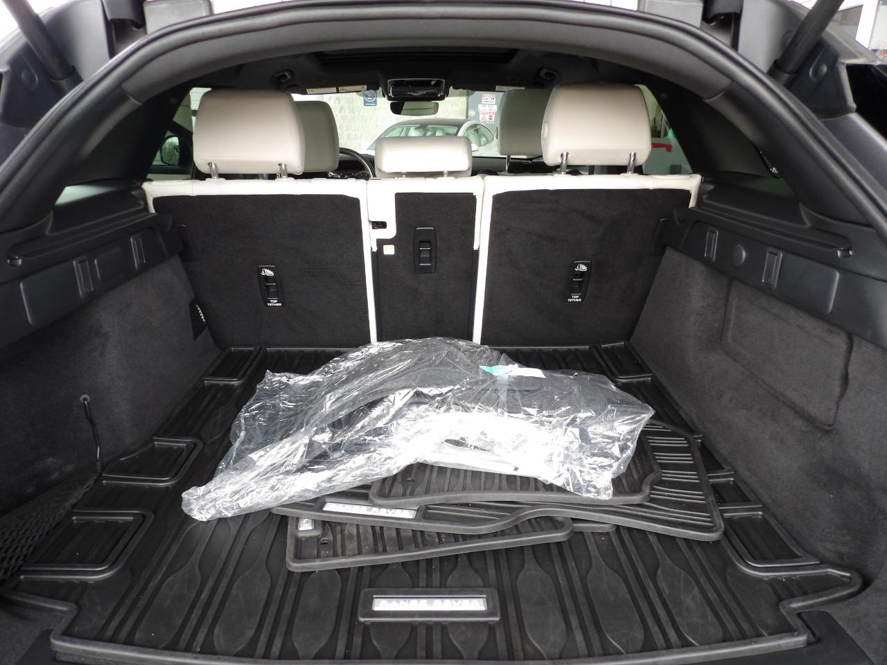 Land Rover Range Rover Velar P250 R-Dynamic S 2022