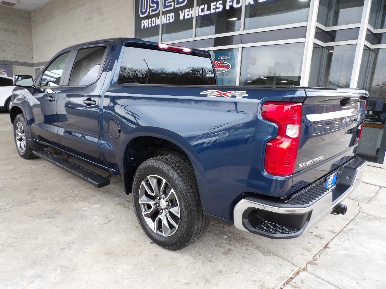 Chevrolet Silverado 1500 4WD Crew Cab 147" LT w/2FL 2023