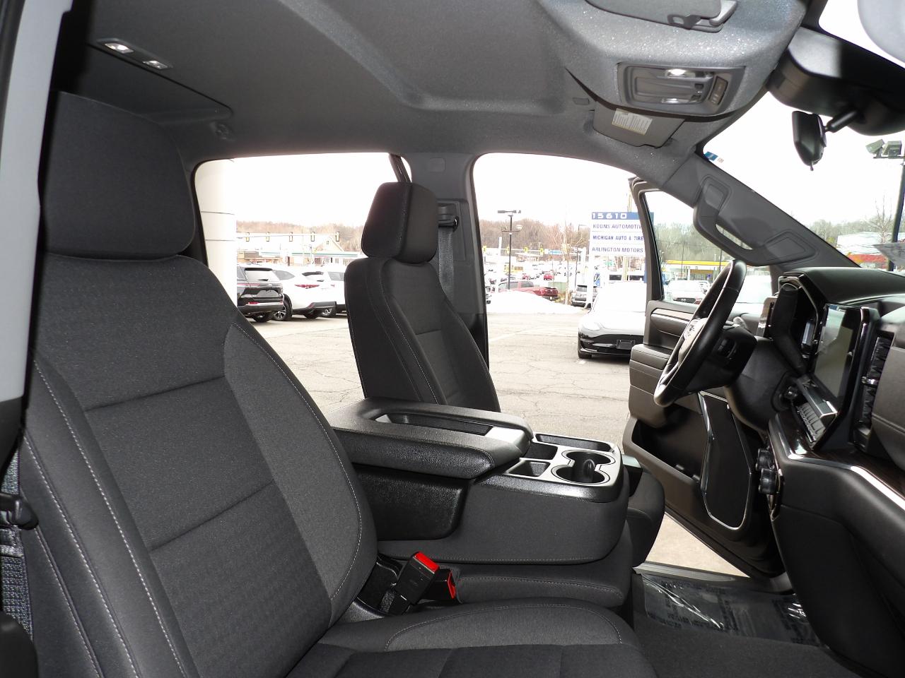 Chevrolet Silverado 1500 4WD Crew Cab 147" LT w/2FL 2023