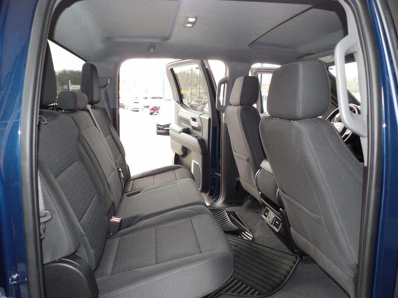 Chevrolet Silverado 1500 4WD Crew Cab 147" LT w/2FL 2023