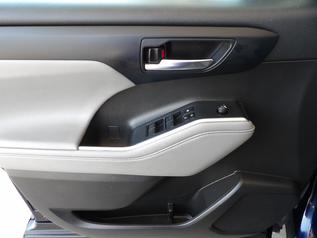 Toyota Highlander XLE AWD (Natl) 2022