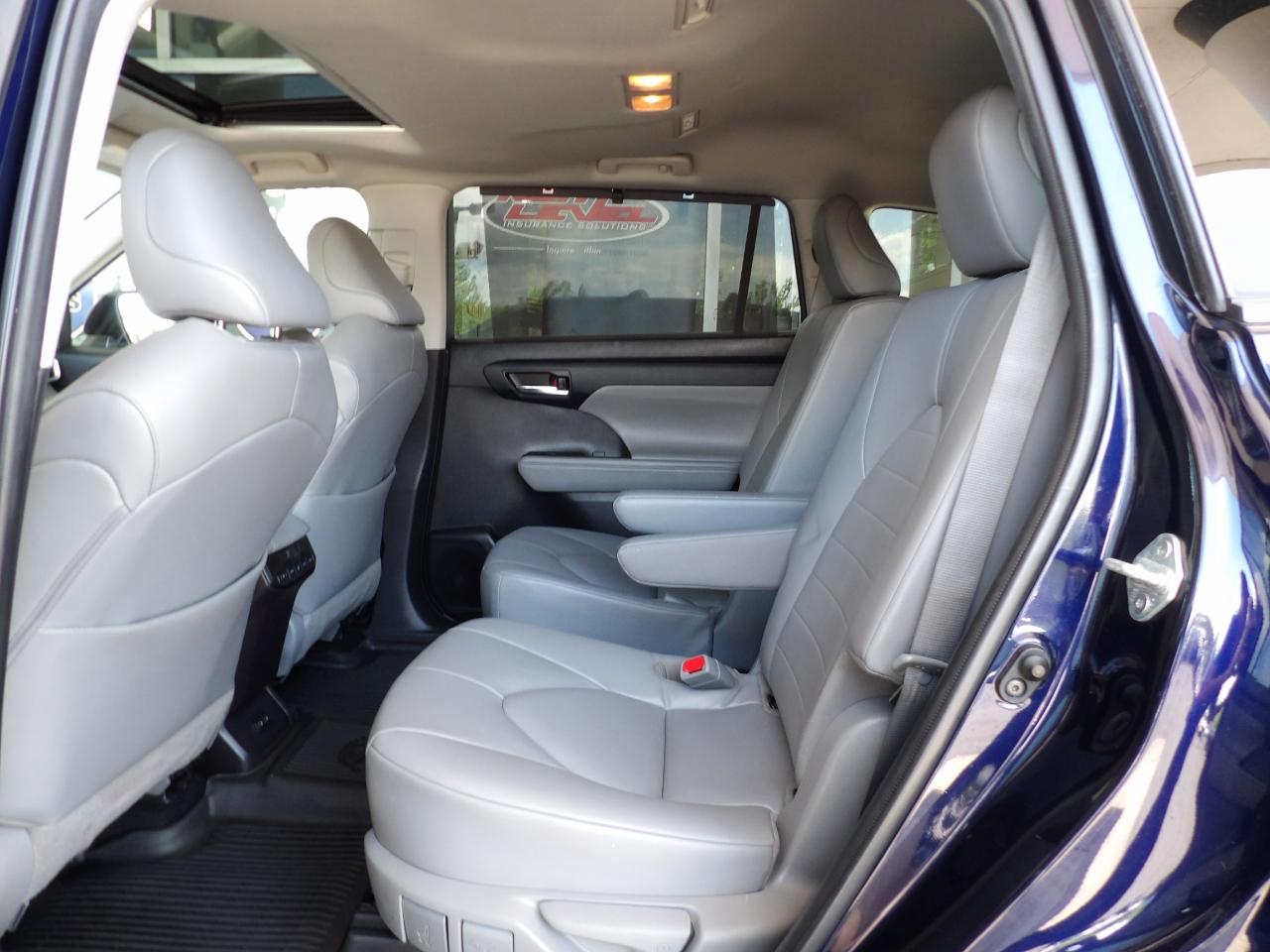 Toyota Highlander XLE AWD (Natl) 2022