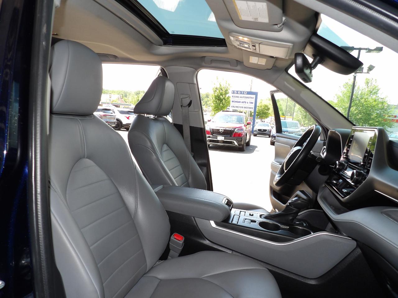 Toyota Highlander XLE AWD (Natl) 2022