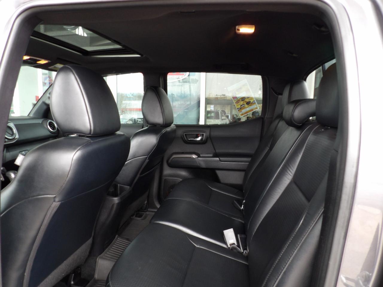 Toyota Tacoma 4WD TRD Sport Double Cab 5' Bed AT (Natl) 2021