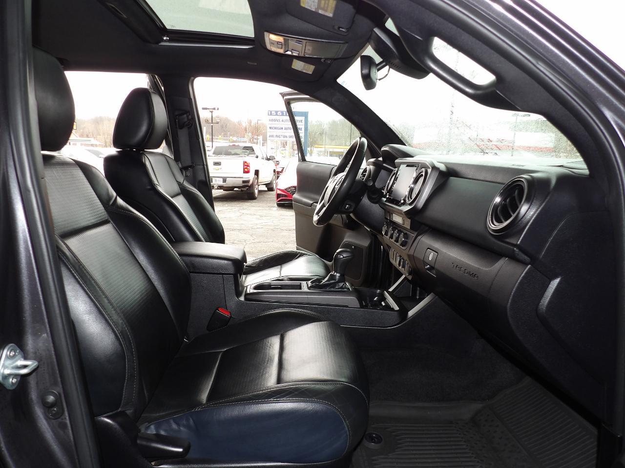 Toyota Tacoma 4WD TRD Sport Double Cab 5' Bed AT (Natl) 2021