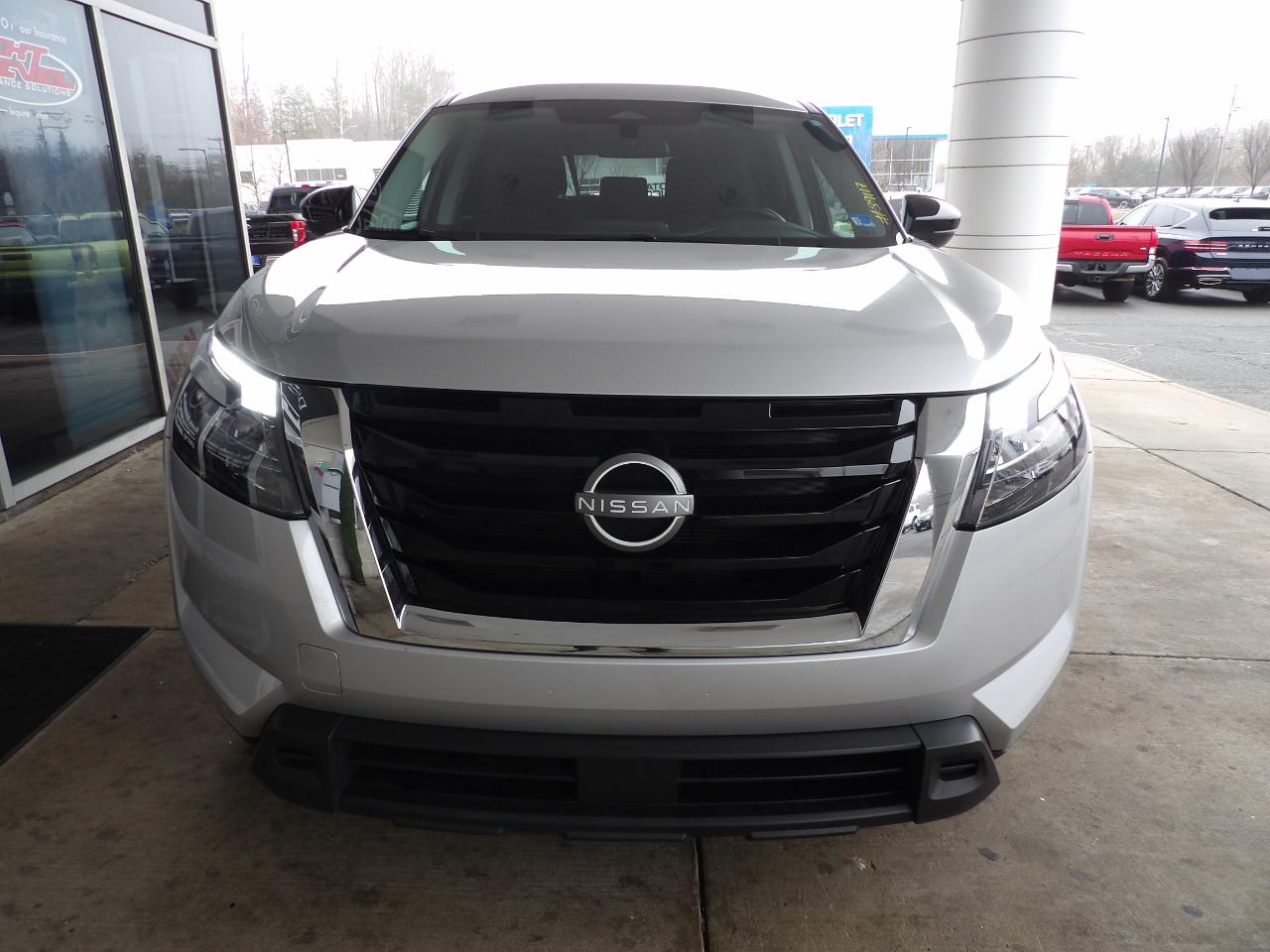 Nissan Pathfinder SV 4WD 2025