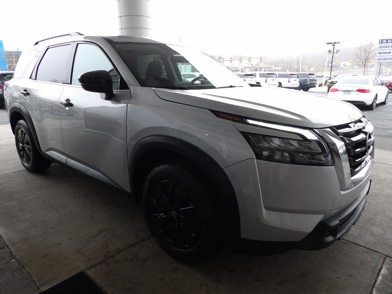 Nissan Pathfinder SV 4WD 2025