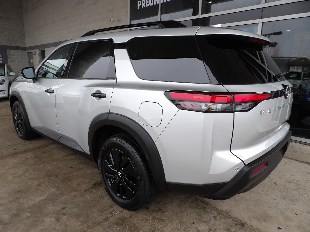 Nissan Pathfinder SV 4WD 2025