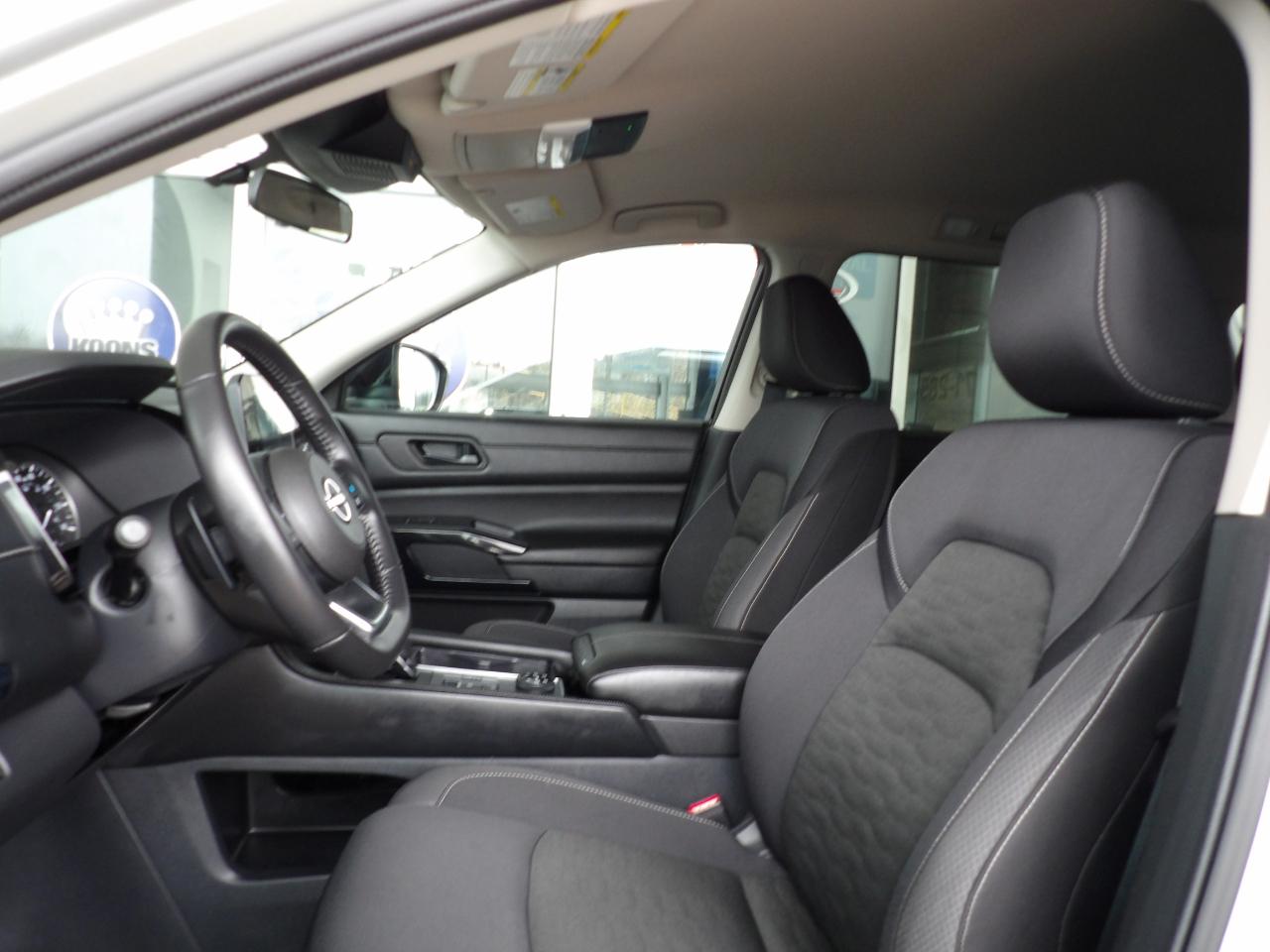 Nissan Pathfinder SV 4WD 2025