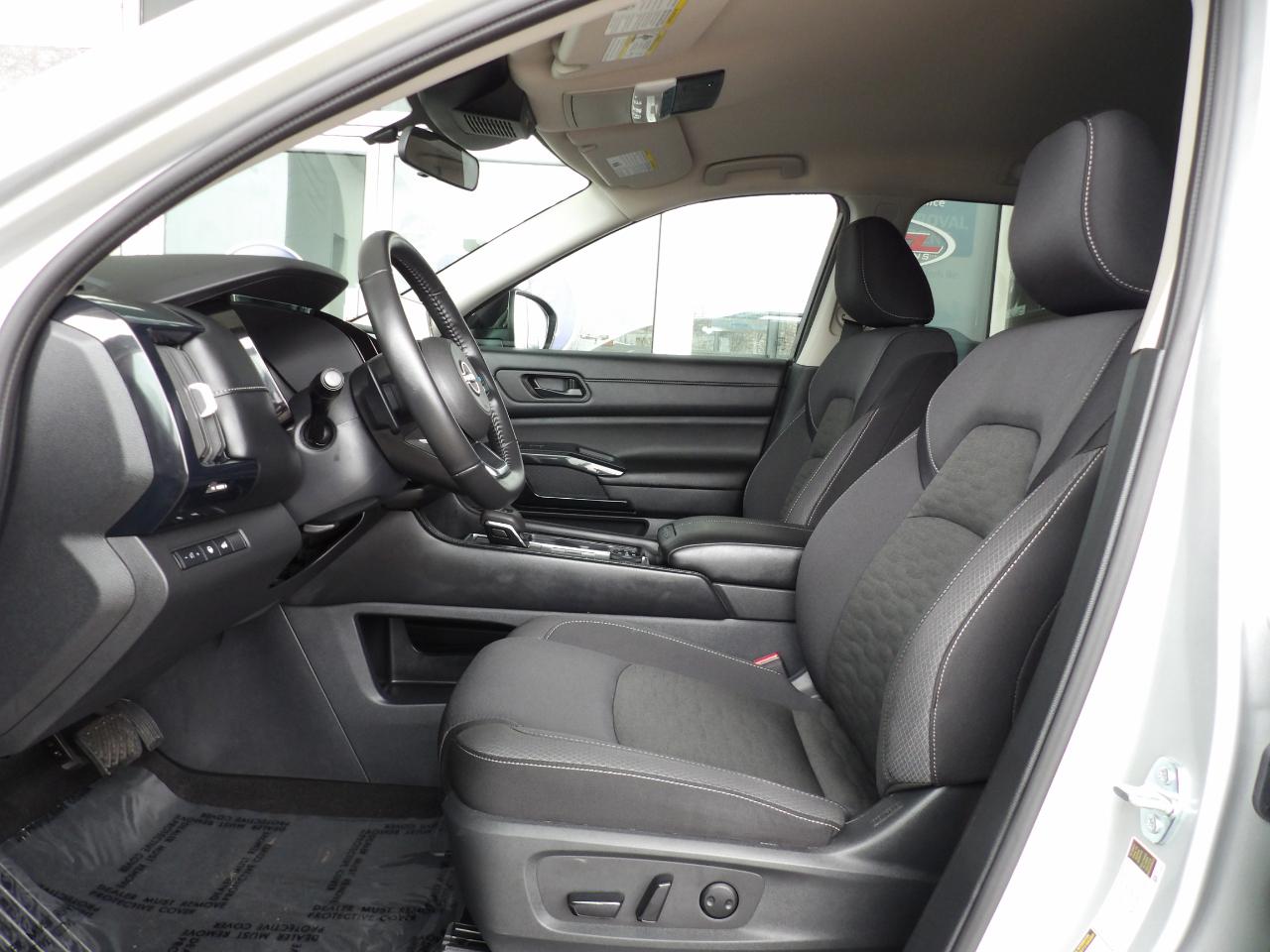 Nissan Pathfinder SV 4WD 2025