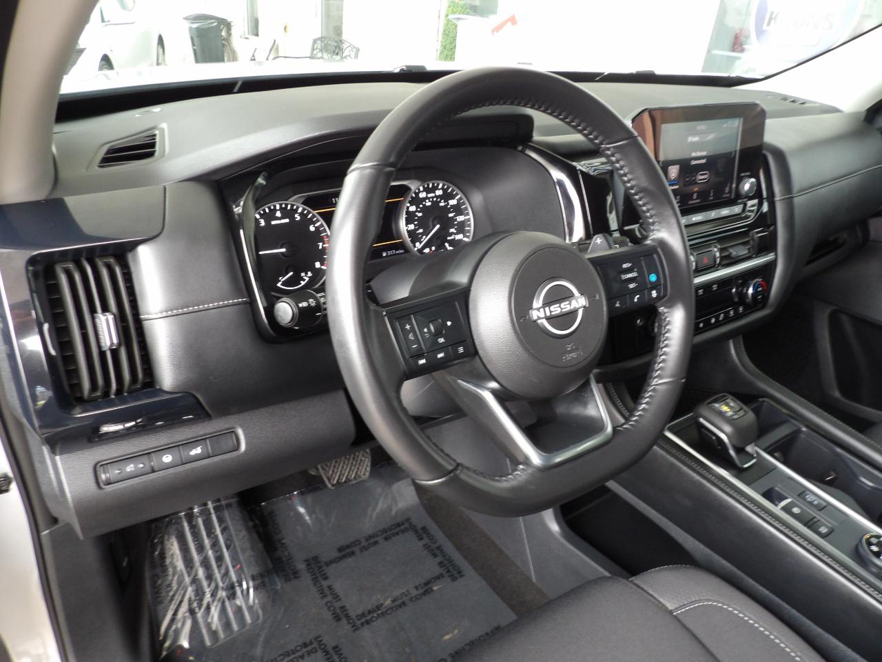 Nissan Pathfinder SV 4WD 2025