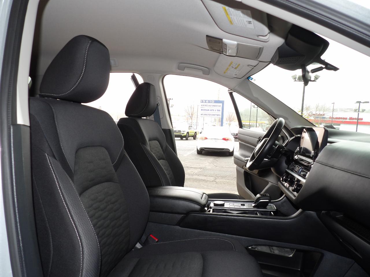 Nissan Pathfinder SV 4WD 2025