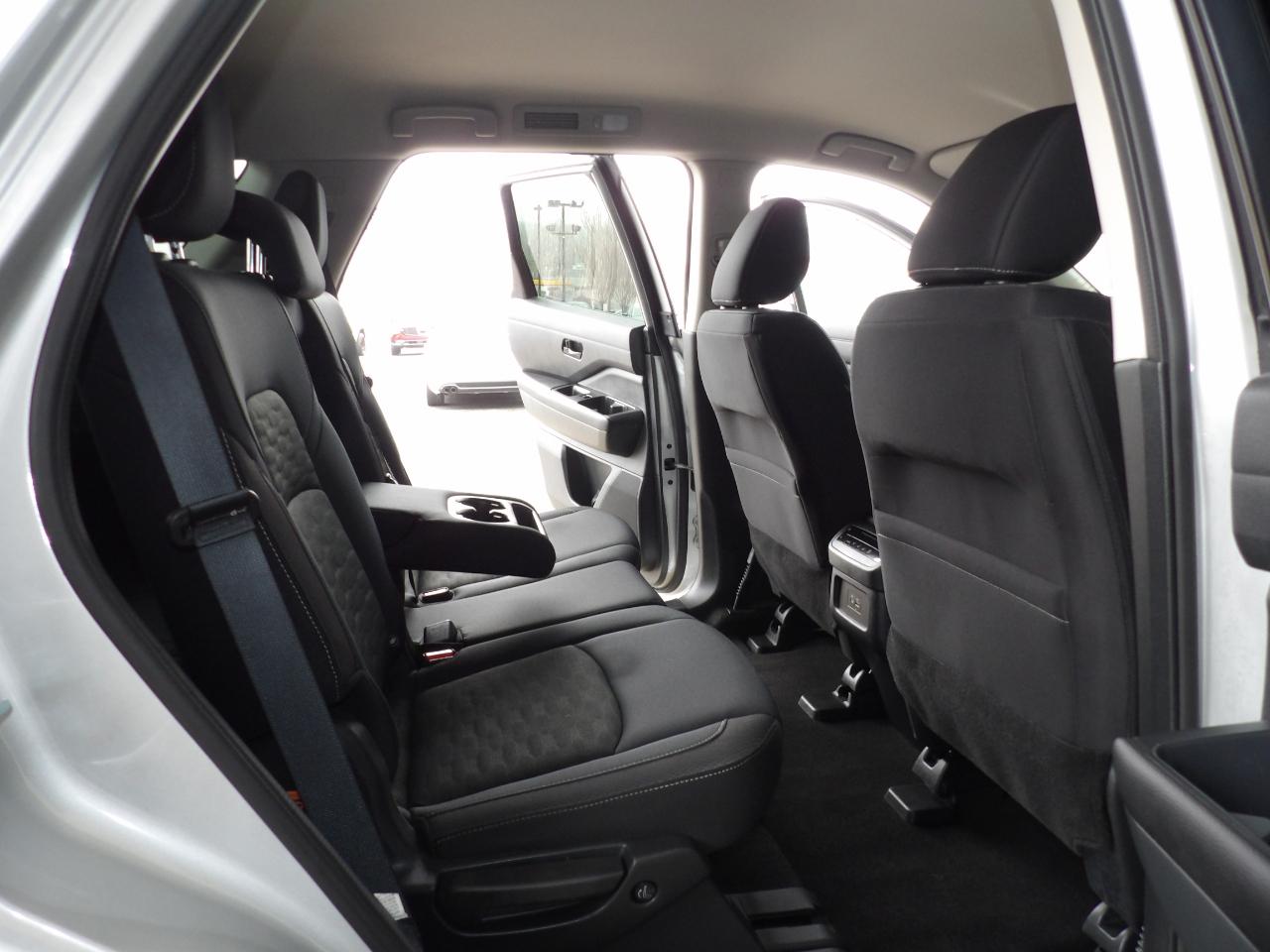 Nissan Pathfinder SV 4WD 2025