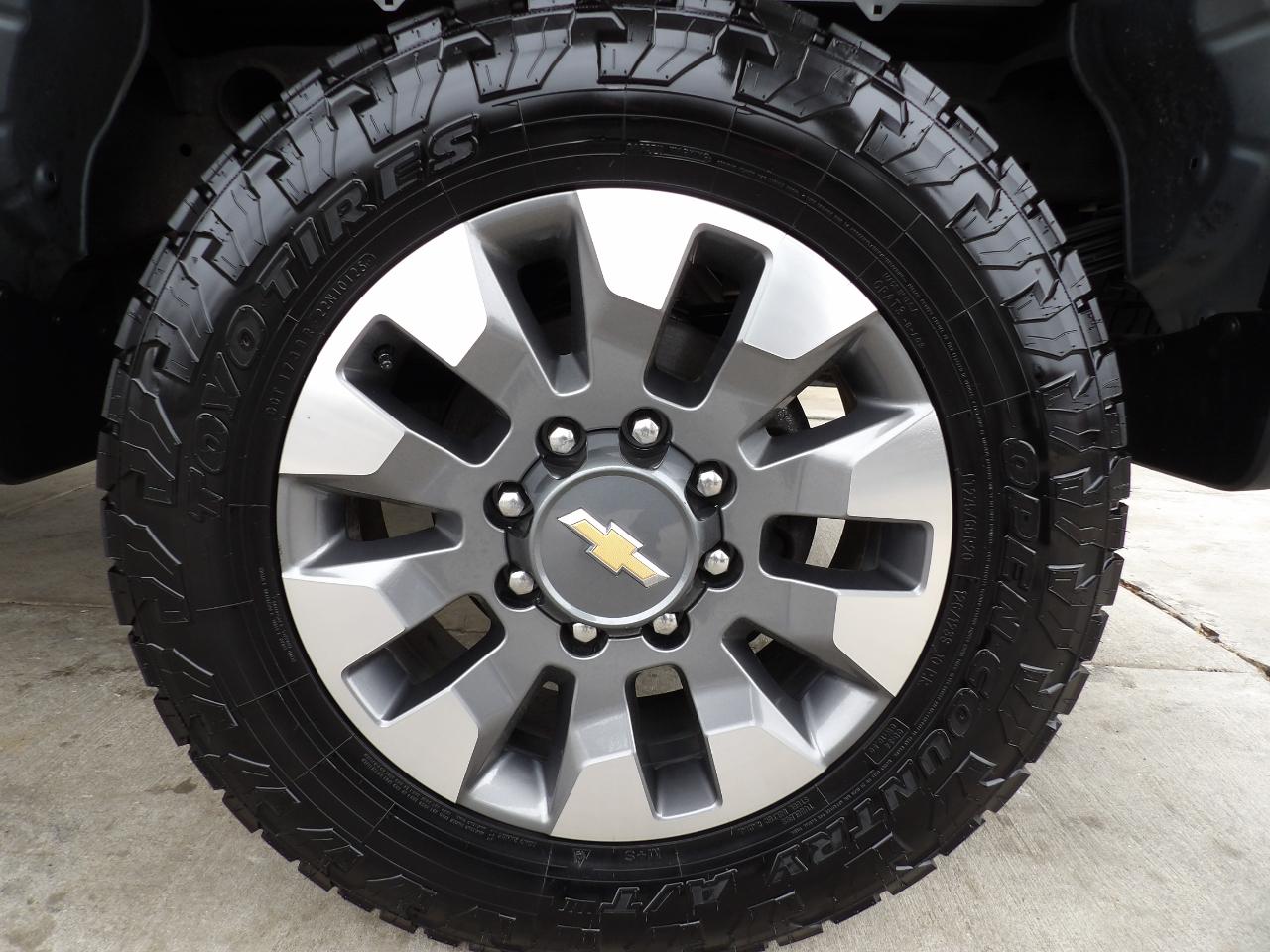 Chevrolet Silverado 2500HD 4WD Crew Cab 159" Custom 2024