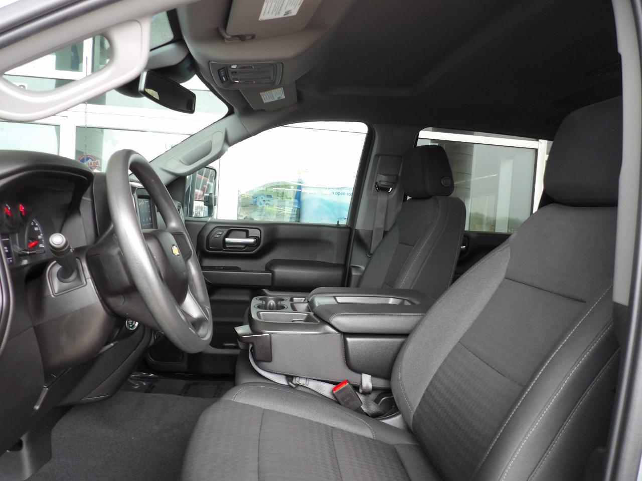 Chevrolet Silverado 2500HD 4WD Crew Cab 159" Custom 2024