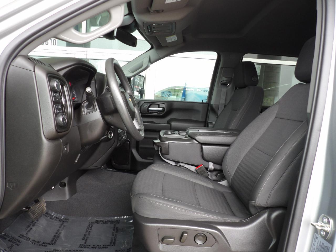 Chevrolet Silverado 2500HD 4WD Crew Cab 159" Custom 2024