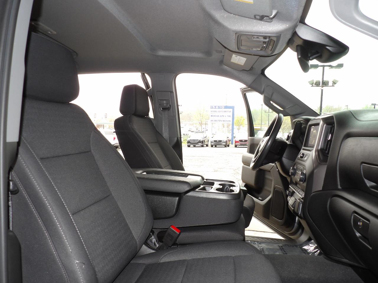 Chevrolet Silverado 2500HD 4WD Crew Cab 159" Custom 2024