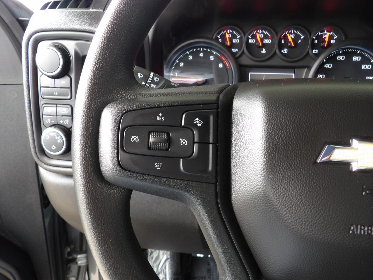 Chevrolet Silverado 2500HD 4WD Crew Cab 159" Custom 2024